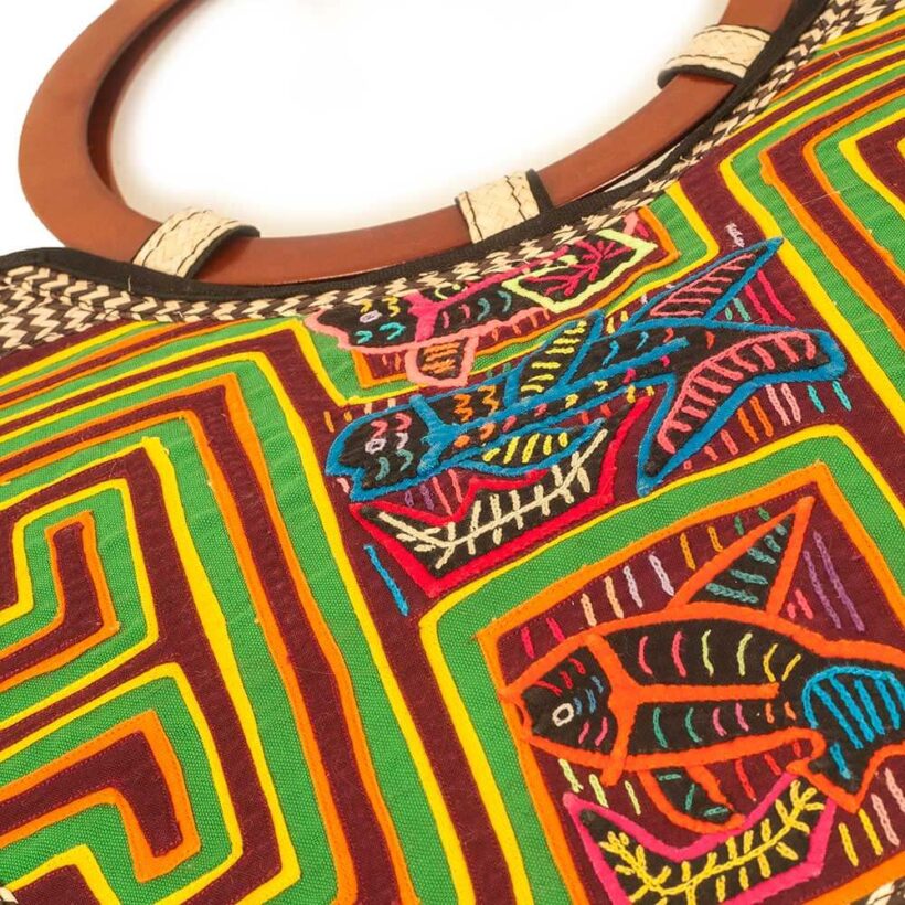 Colombian bag made of caña flecha